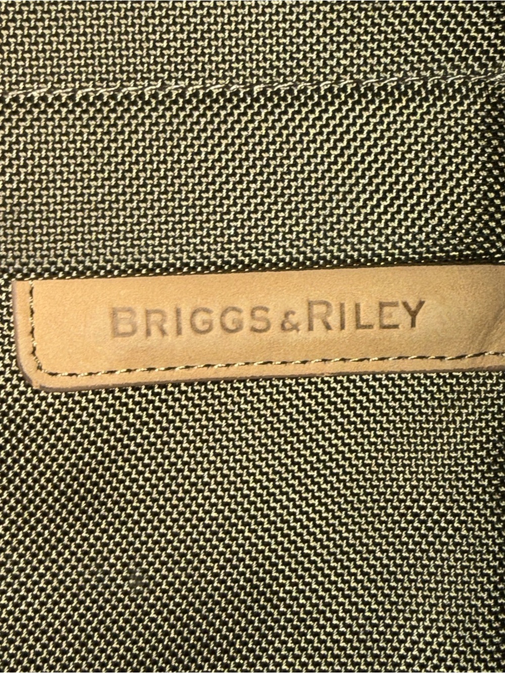 Briggs & Riley Baseline Large Two-Wheel Duffle Bag. - Picture 2 of 16